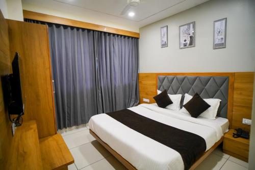 Hotel Suncity, Ahmedabad