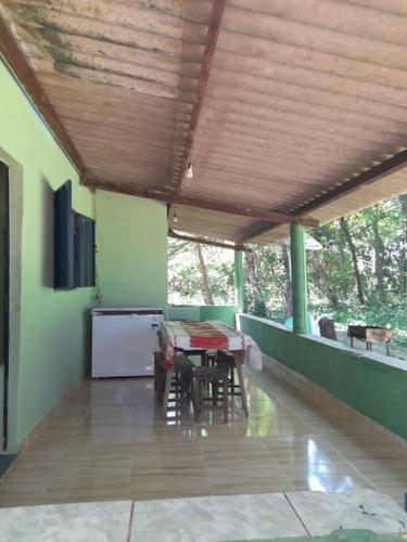 Rancho às margens do Rio São Francisco (Rancho as margens do Rio Sao Francisco) in Tres Marias