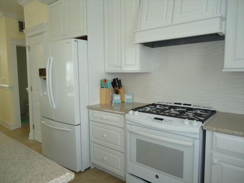5 Bedroom Ocean Side! in Brant Beach, USA