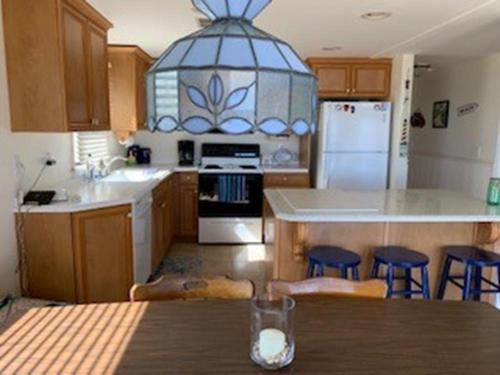Brant Beach Ocean Front Duplex! in Brant Beach, USA