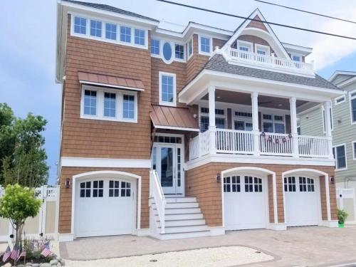 Ocean Block With Pool In Brant Beach! in Brant Beach, USA