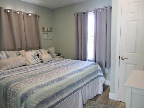 2 Bedroom Condo Totally Renovated On Ocean Block In Ship Bottom in Ship Bottom, USA