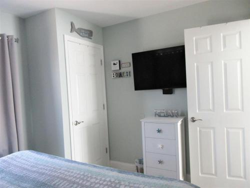 2 Bedroom Condo Totally Renovated On Ocean Block In Ship Bottom in Ship Bottom, USA