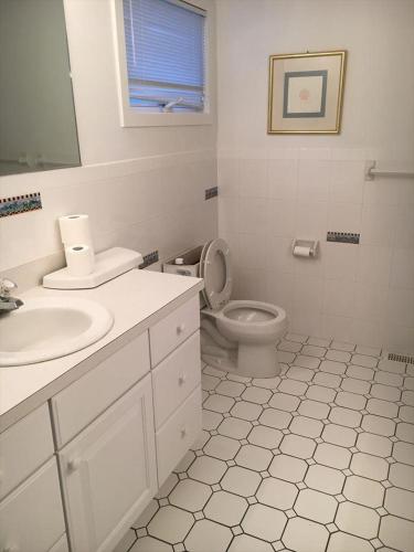 1564 Novak in Harvey Cedars, USA
