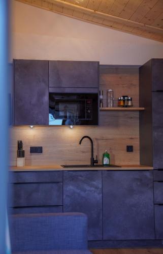 2 bedrooms, 3 beds