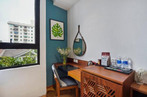 Double Room image 10