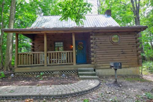 Grapevine Cabin by Amish Country Lodging in Millersburg, USA