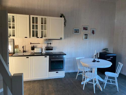 virtuve, Ragāres Holiday Home (Ragares Holiday Home) in Jurmalciems