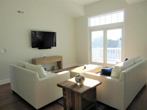 Beautiful New Construction 4 Bedroom 3,5 Bath Home In Holgate in Beach Haven, USA
