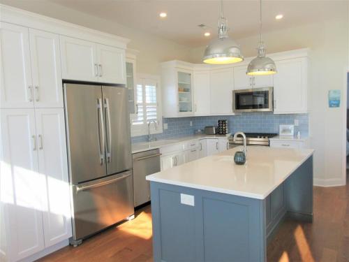Beautiful New Construction 4 Bedroom 3,5 Bath Home In Holgate in Beach Haven, USA