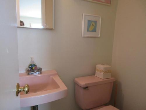 Recently Updated Second Floor Duplex Located On The Ocean Block In Surf City, in Surf City, USA