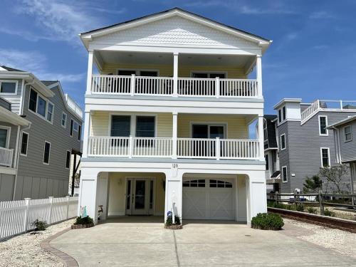 Nice Home In Ship Bottom With 3 Bedrooms, Private Swimming Pool And Wifi in Ship Bottom, Vereinigte Staaten von Amerika