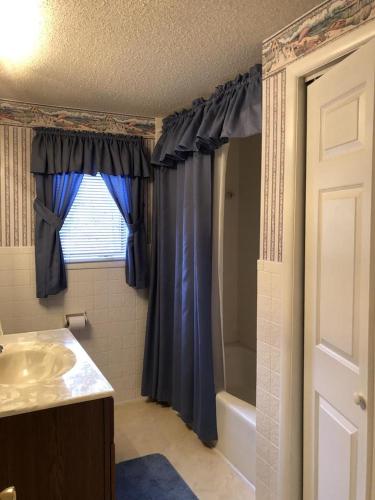 Beautiful Home In Haven Beach With 3 Bedrooms, Internet And Wifi in Brant Beach, USA