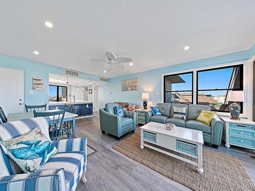 2 Bedroom 2 Bath 3Rd Floor Fishery Condo With Fabulous Ocean Views in Ship Bottom, USA
