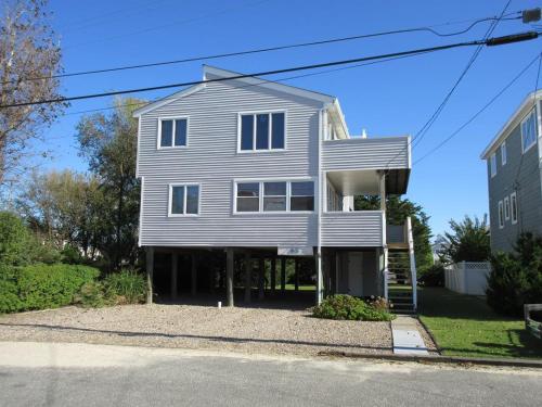 Very Spacious Single Family Home On The Beach Block In Surf City in Surf City, USA