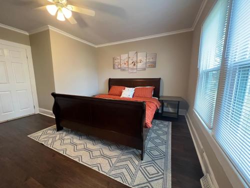 A quaint 100 year old house A quaint 100 year old house