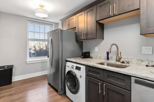 Your Cozy 2-Bedroom Midtown in Detroit, USA