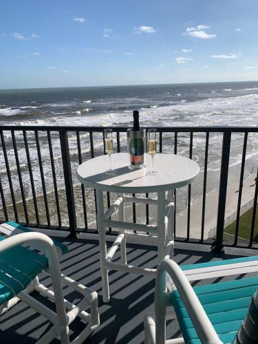 Ocean Front 1-1 Condo Located At Ocean Trillium 804 in New Smyrna Beach, USA