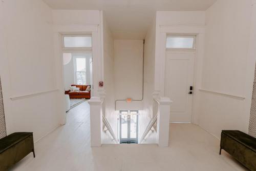 East Main Lofts - Farmhouse 204 in Madison, USA
