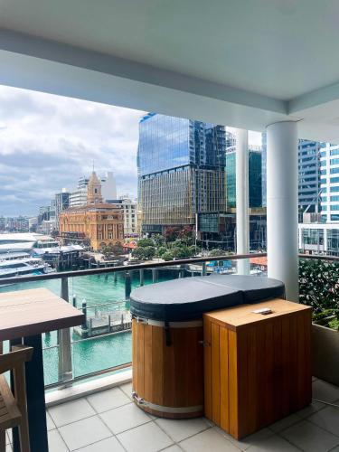 Luxury Apartment - Parking - Hot Tub - Stunning Views, Auckland (photo 6)
