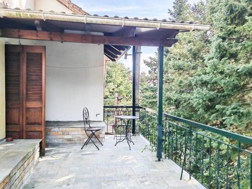 Forest cottage top of the world in Vourgareli