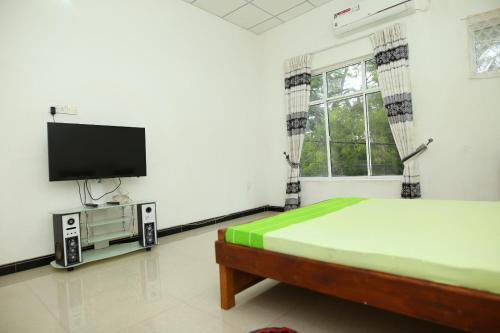 Lovely 2 Bedroom Apartment (With Bathroom& Kitchen)