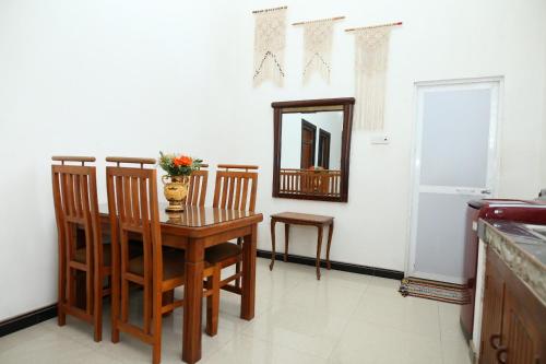 Lovely 2 Bedroom Apartment (With Bathroom& Kitchen)