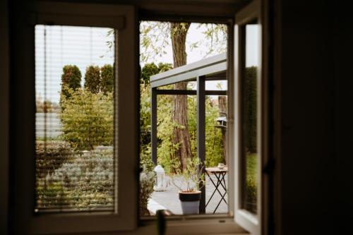 Big Garden House - image 8