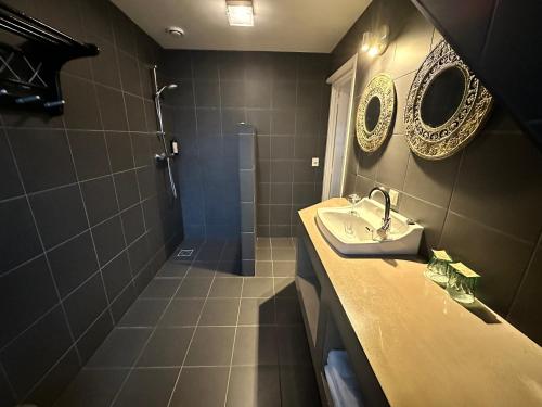 Hotel Buren - image 14