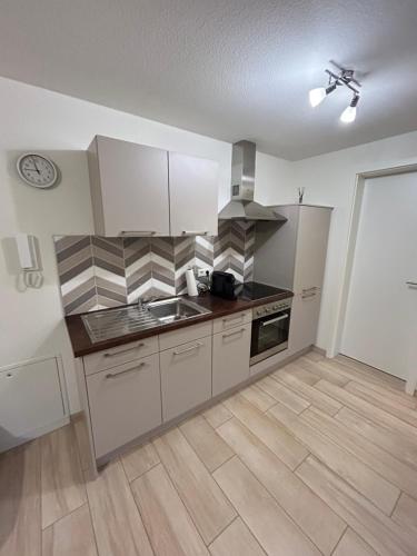 virtuve, 2 Zimmer Traum mit Terrasse am Kocher Jagst Radweg nähe Heilbronn (2 Zimmer Traum mit Terrasse am Kocher Jagst Radweg nahe Heilbronn) in Bad Friedrichshall