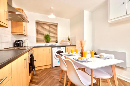 Perfect for Family & Work Stays - Near Headingley Stadium & Parking