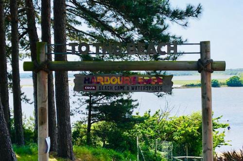 Family Seaside Retreat Private Stay at 5-Star Rockley Holiday Park Poole