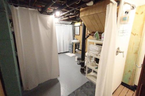 St Paul - Lower Level Apartment. Near downtown & Allianz stadium. in Saint Paul, USA
