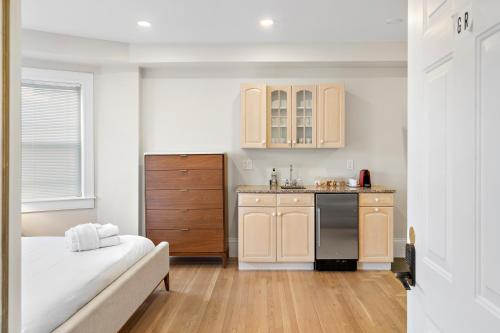 Charlesgate Suites 4