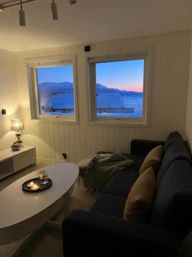 Apartment with a unique view, center of Kvaløya