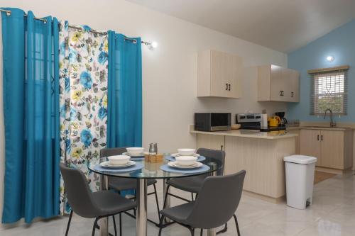 Osmax Oasis, 1BD and 1 BA, Gated, near Puerto Seco Beach in Discovery Bay
