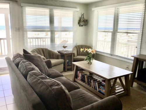 Pet Friendly Beach Front Vacation Rental On Lbi in Brant Beach, USA
