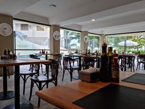 餐廳, Apartamento completo no Brava Hotel in 普拉亞布拉瓦