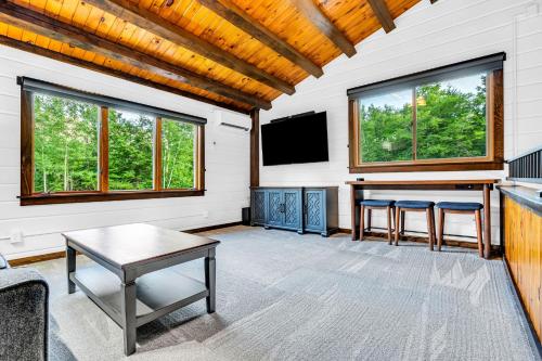 Loon Lodge Loon Lodge