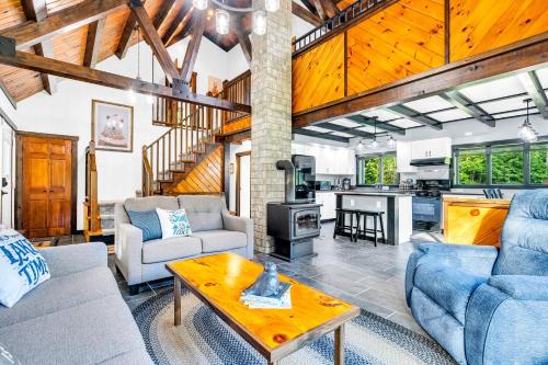 Loon Lodge Loon Lodge