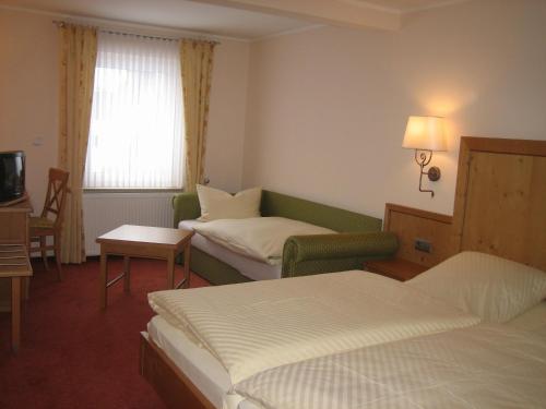Hotel Lindenhof - image 2