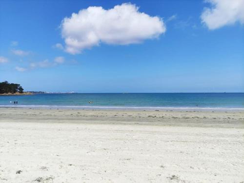 Au calme en ville, à 1km de la mer