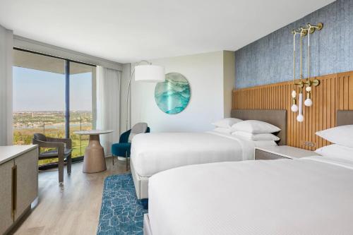 VEA Newport Beach, a Marriott Resort & Spa