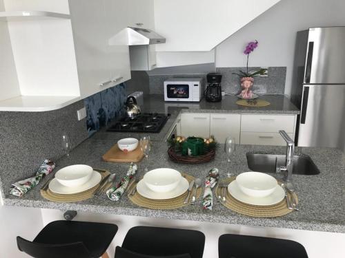 Albano, Ocean view and pool near Miraflores and airport