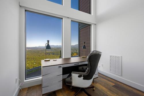 Higher Power, 6bdrm 6bath, Specials, Free Tickets, Indoor Pool, Amazing View, Hot Tub, Gameroom