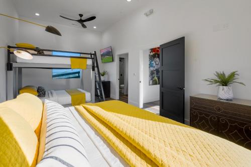 Higher Power, 6bdrm 6bath, Specials, Free Tickets, Indoor Pool, Amazing View, Hot Tub, Gameroom