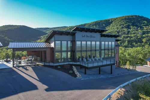 Higher Power, 6bdrm 6bath, Specials, Free Tickets, Indoor Pool, Amazing View, Hot Tub, Gameroom