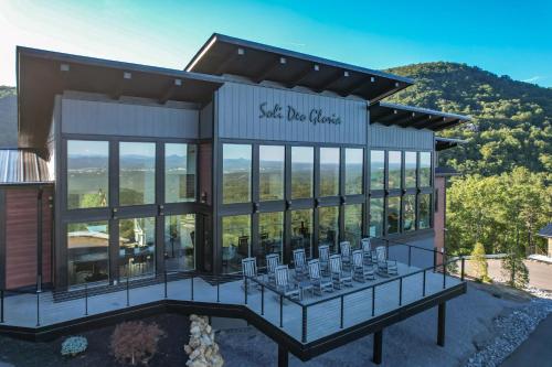 Higher Power, 6bdrm 6bath, Specials, Free Tickets, Indoor Pool, Amazing View, Hot Tub, Gameroom