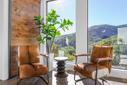 Higher Power, 6bdrm 6bath, Specials, Free Tickets, Indoor Pool, Amazing View, Hot Tub, Gameroom