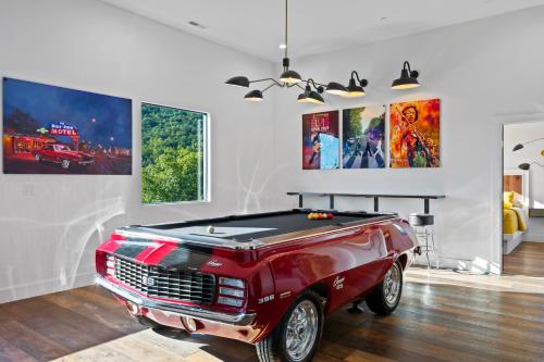 Higher Power, 6bdrm 6bath, Specials, Free Tickets, Indoor Pool, Amazing View, Hot Tub, Gameroom